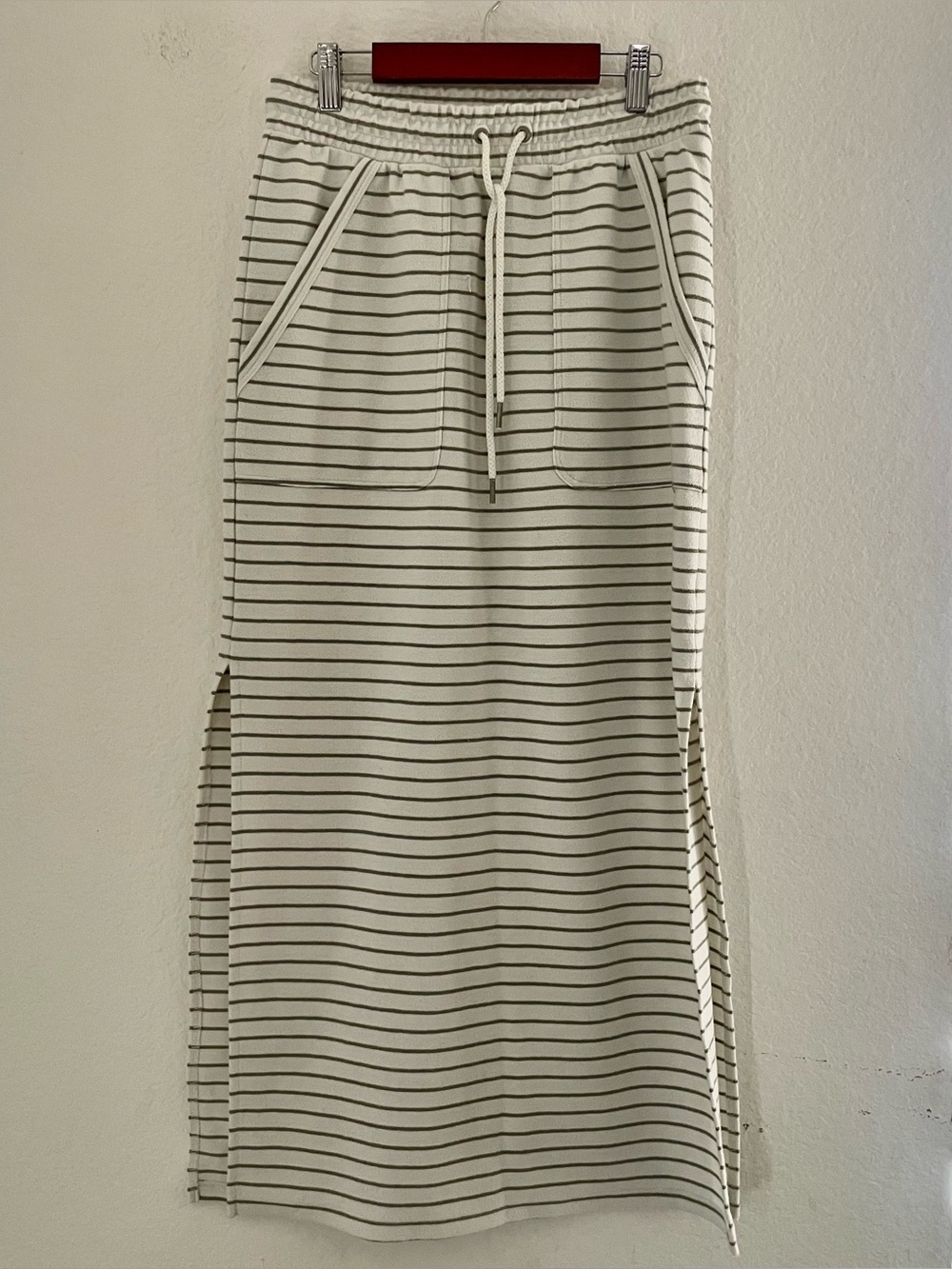 Splendid striped maxi skirt XS drawstring waist side slits pockets
